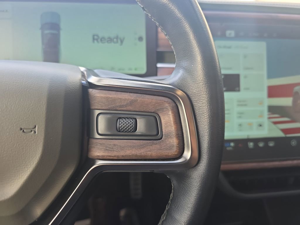 Used 2022 Rivian R1T Adventure image 28