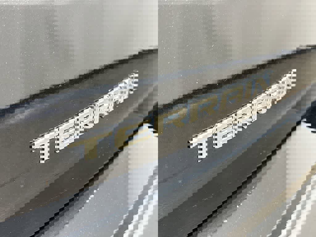 Used 2021 GMC Terrain SLE w/ Driver Convenience Package image 7