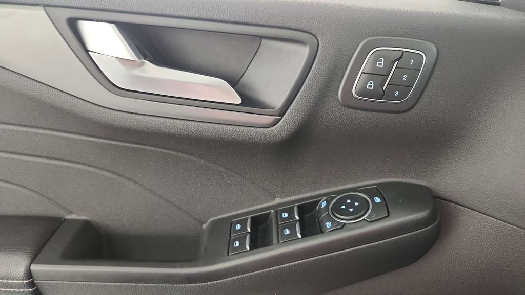 Certified 2023 Ford Escape Active w/ Tech Pack #2 image 16