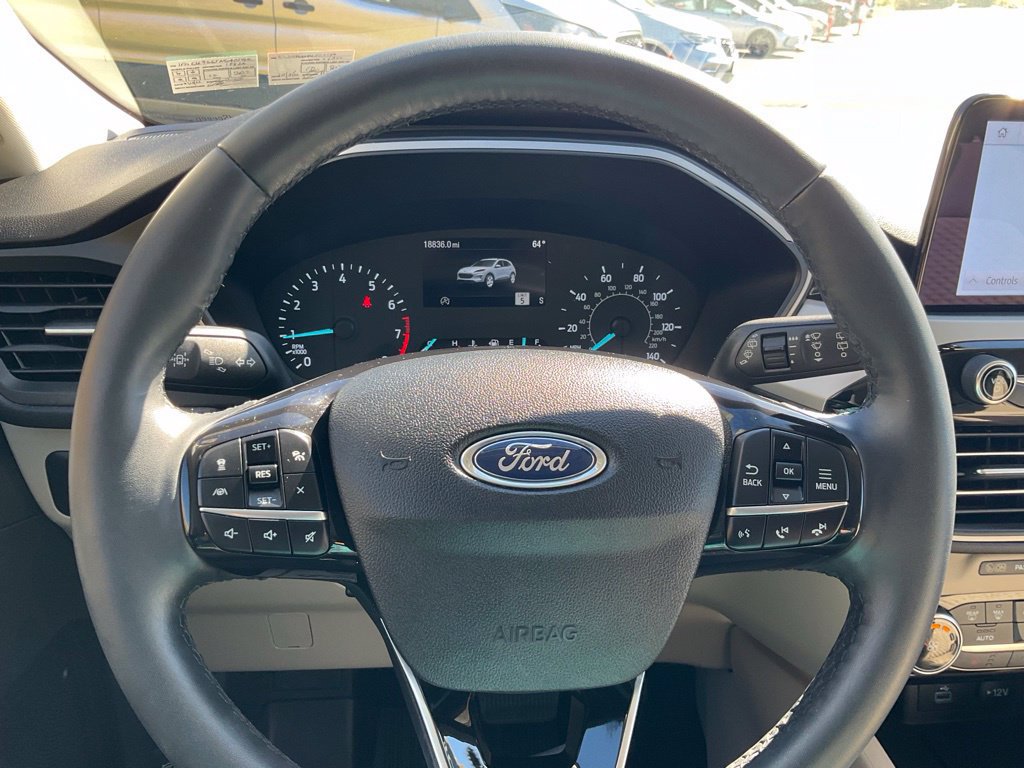 Certified 2022 Ford Escape SE w/ Cold Weather Package AWD/4WD image 4