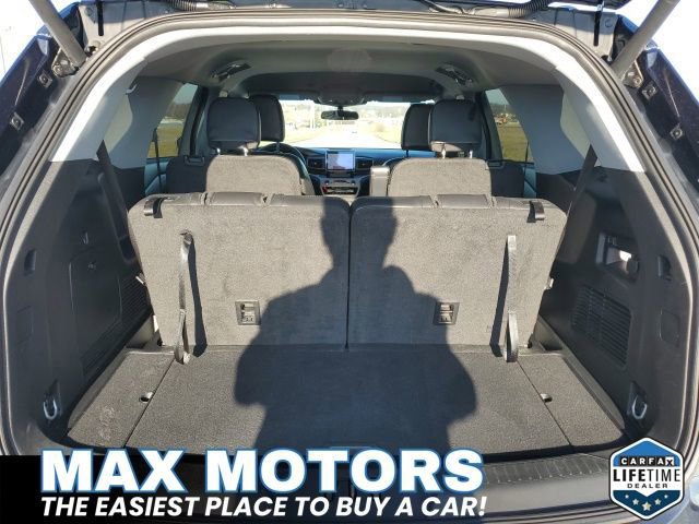 Certified 2023 Ford Explorer XLT w/ Equipment Group 202A image 10