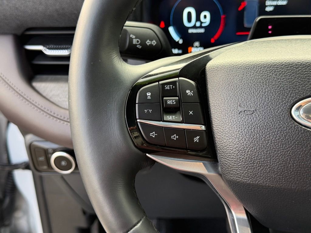 Certified 2025 Ford Explorer Platinum w/ LUX Leather Package image 25