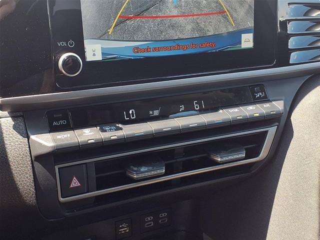 Used 2025 Toyota Camry LE FWD image 8