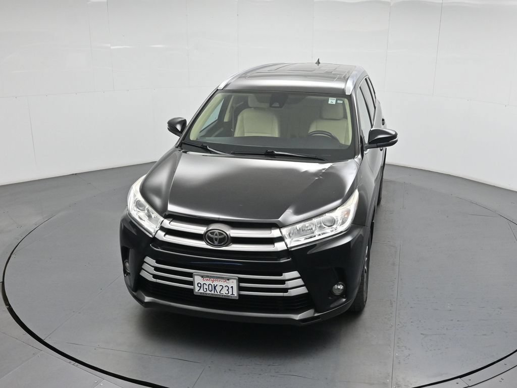 Used 2018 Toyota Highlander XLE AWD/4WD image 36