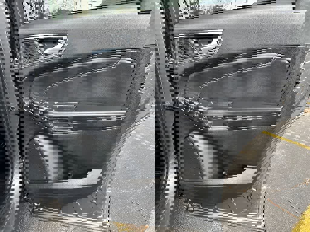 Certified 2024 Ford Edge Titanium image 32