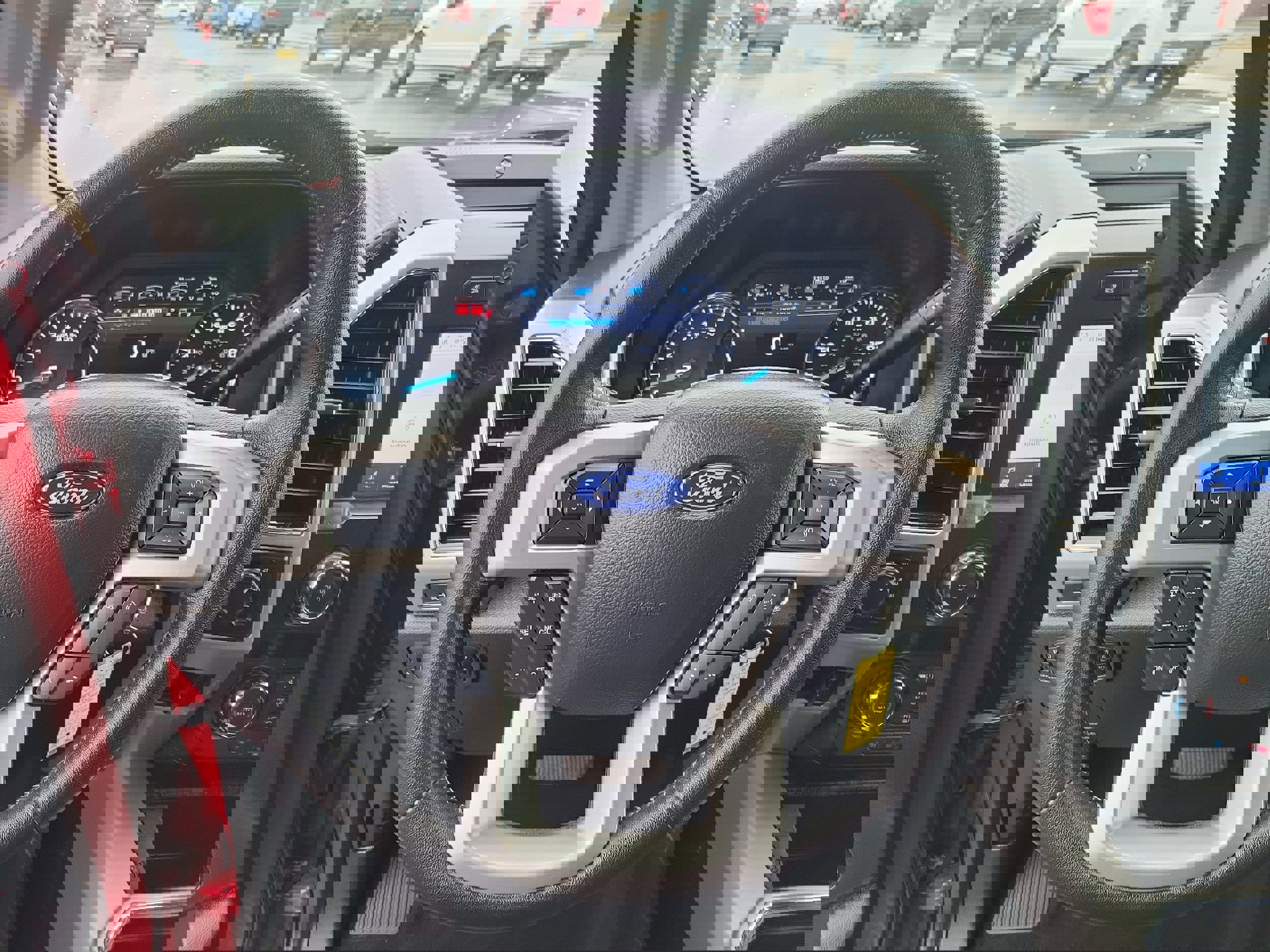 Certified 2020 Ford F350 Lariat w/ Chrome Package image 25