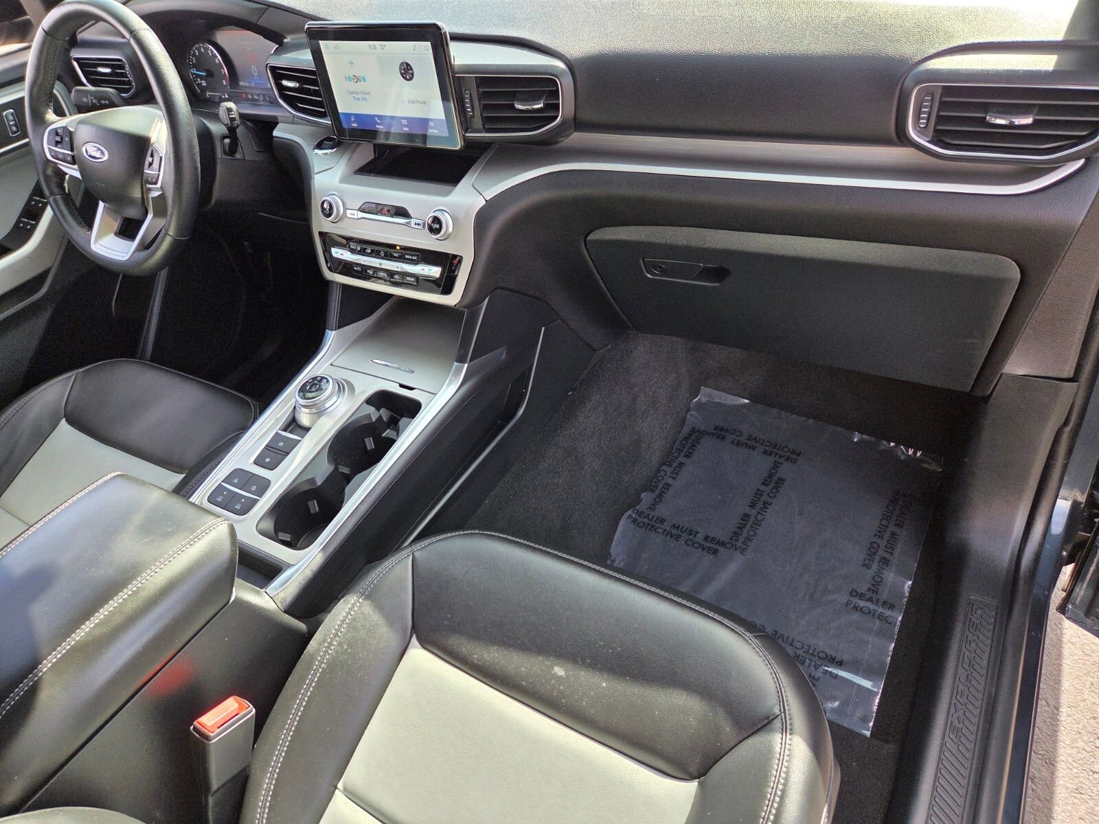 Certified 2023 Ford Explorer XLT w/ Equipment Group 202A RWD image 17