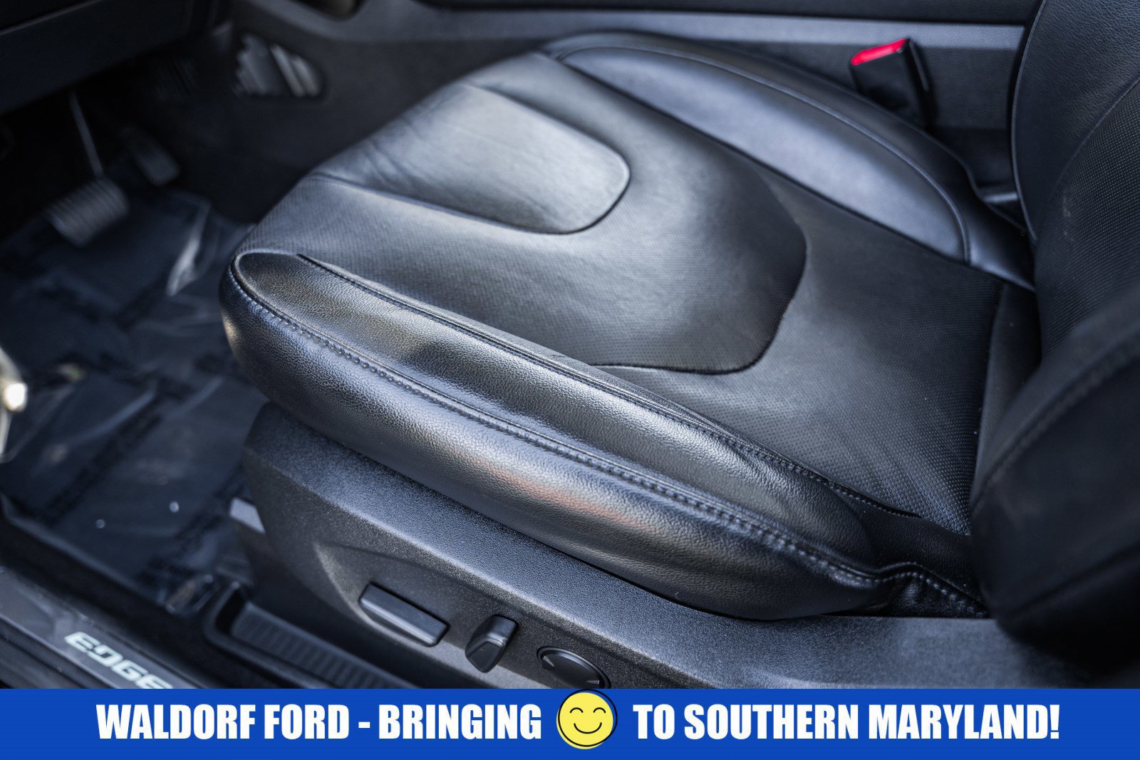 Certified 2020 Ford Edge Titanium w/ Equipment Group 301A image 34