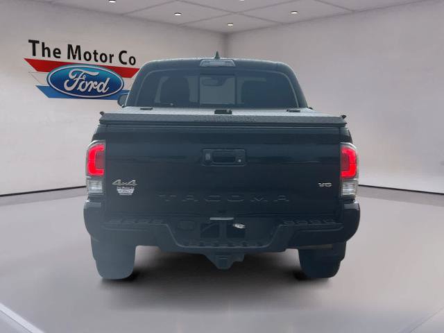 Used 2022 Toyota Tacoma Limited AWD/4WD image 5