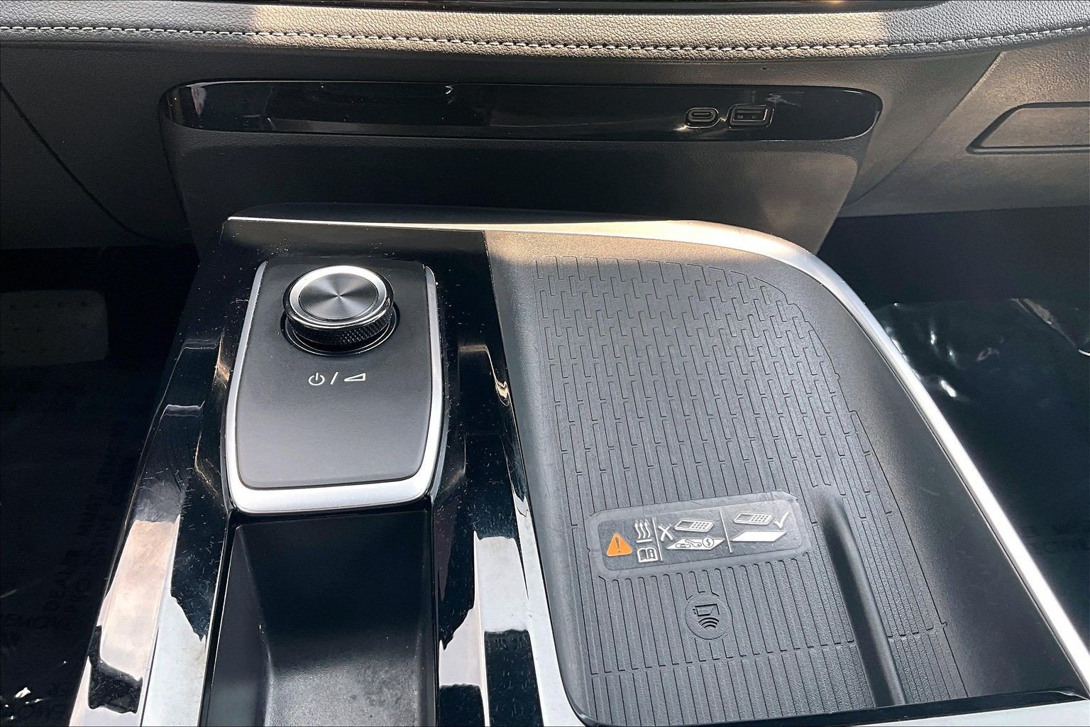 Used 2025 Buick Enclave Preferred FWD image 32