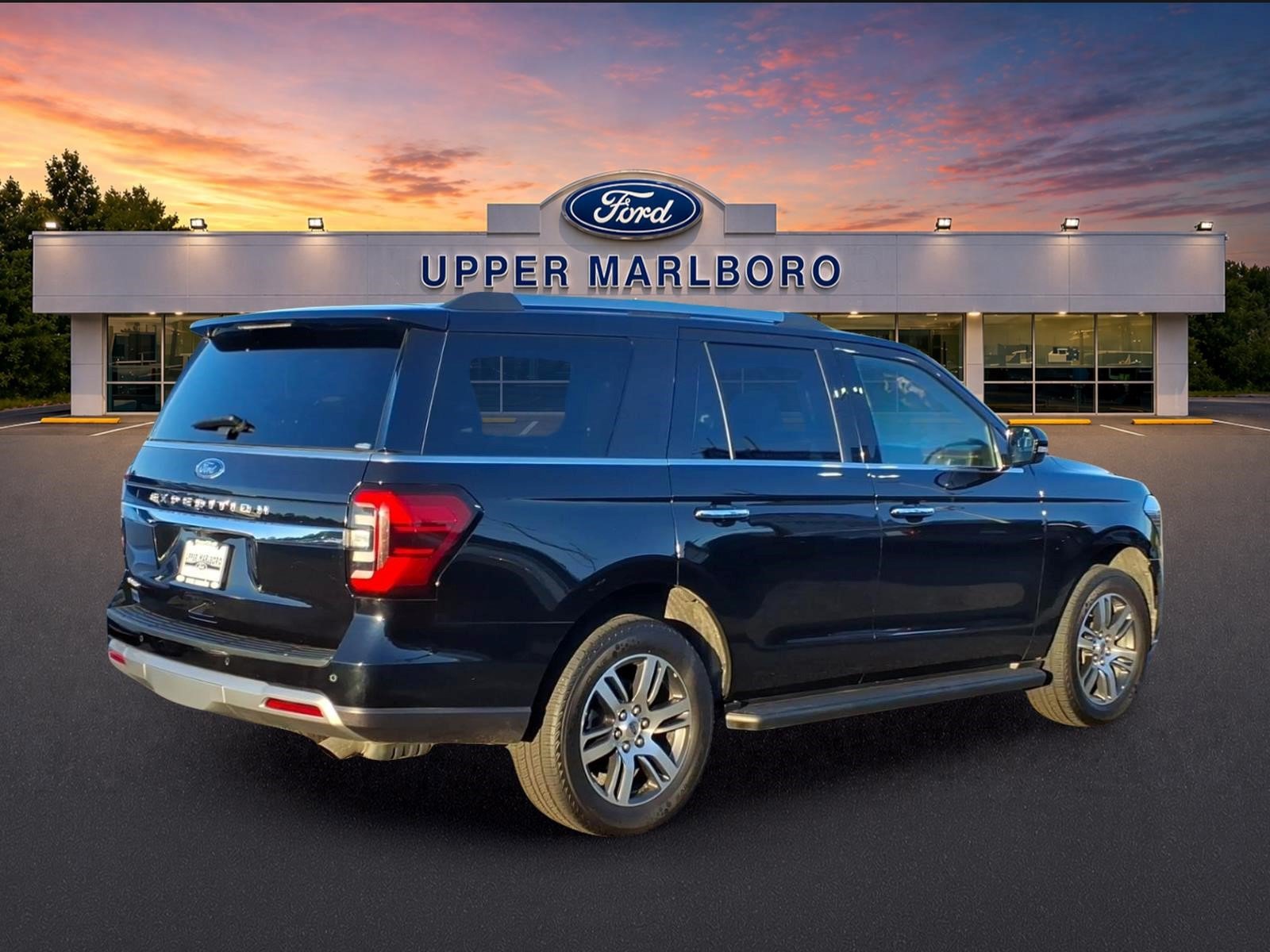 Certified 2024 Ford Expedition Limited AWD/4WD image 5