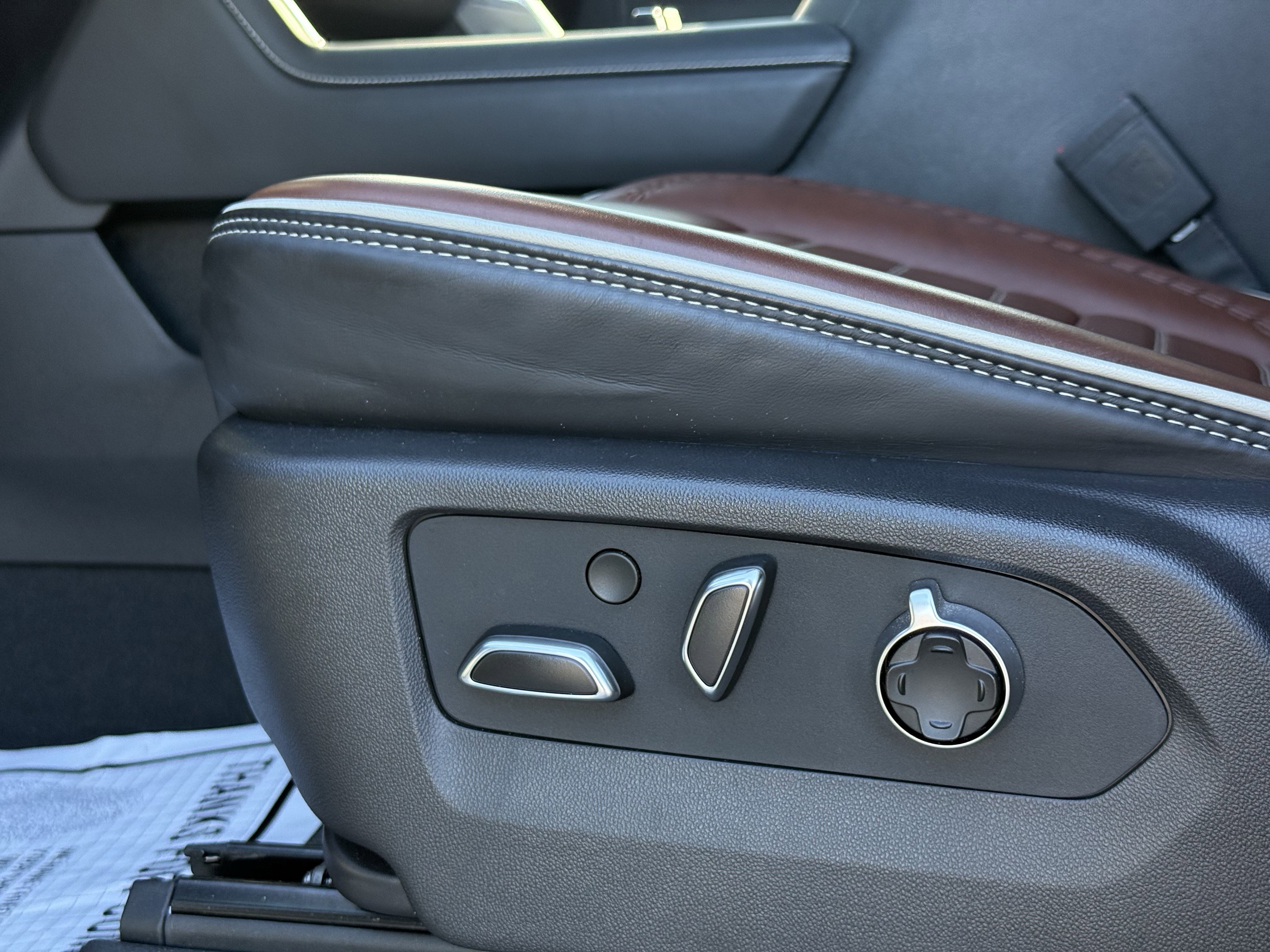 Used 2024 GMC Sierra 2500 Denali Ultimate image 25