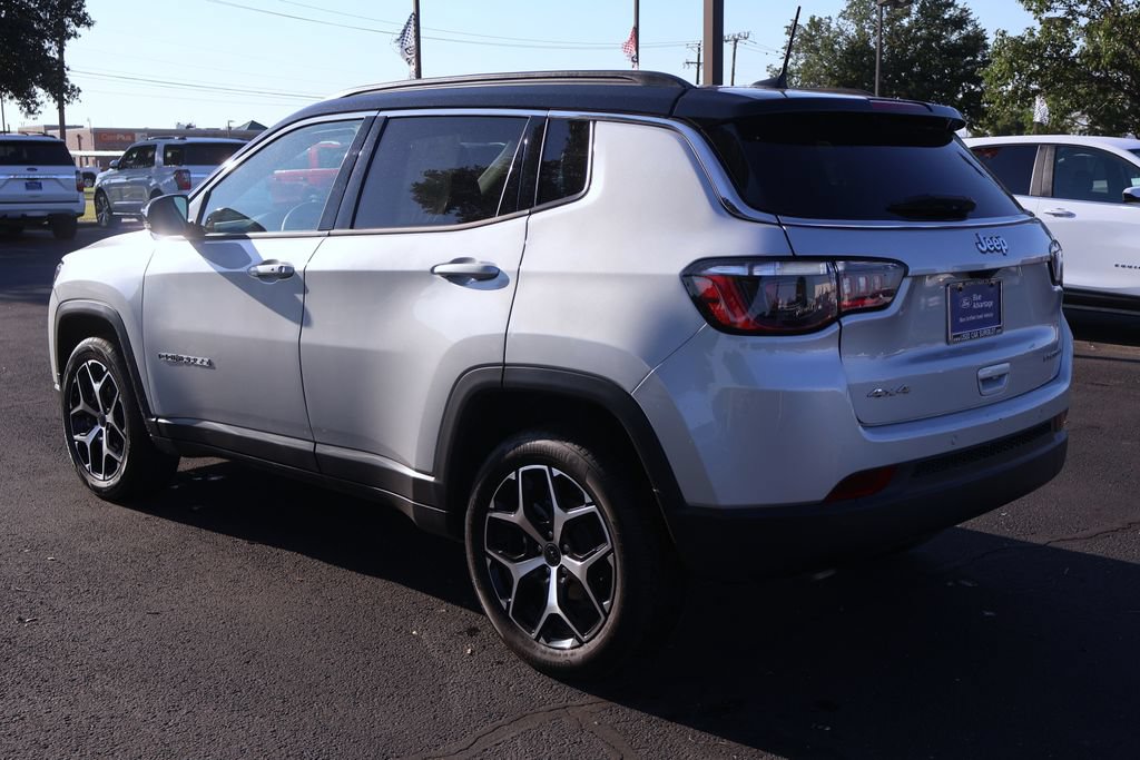 Used 2025 Jeep Compass Limited AWD/4WD image 18