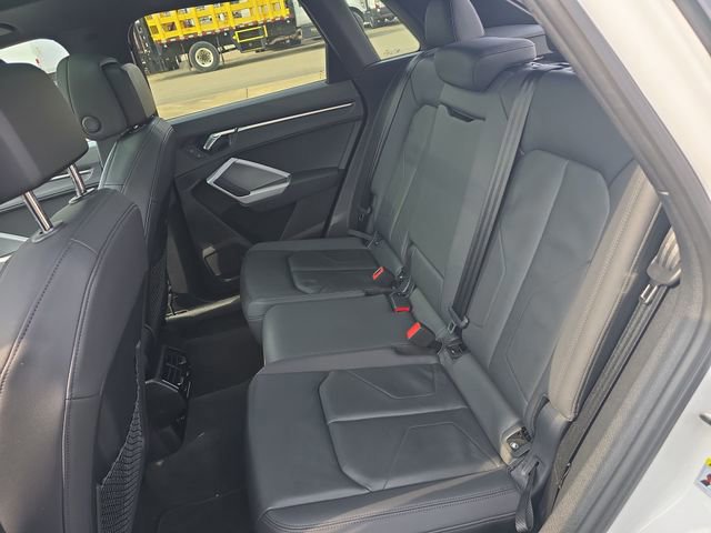 Used 2024 Audi Q3 2.0T Premium image 22