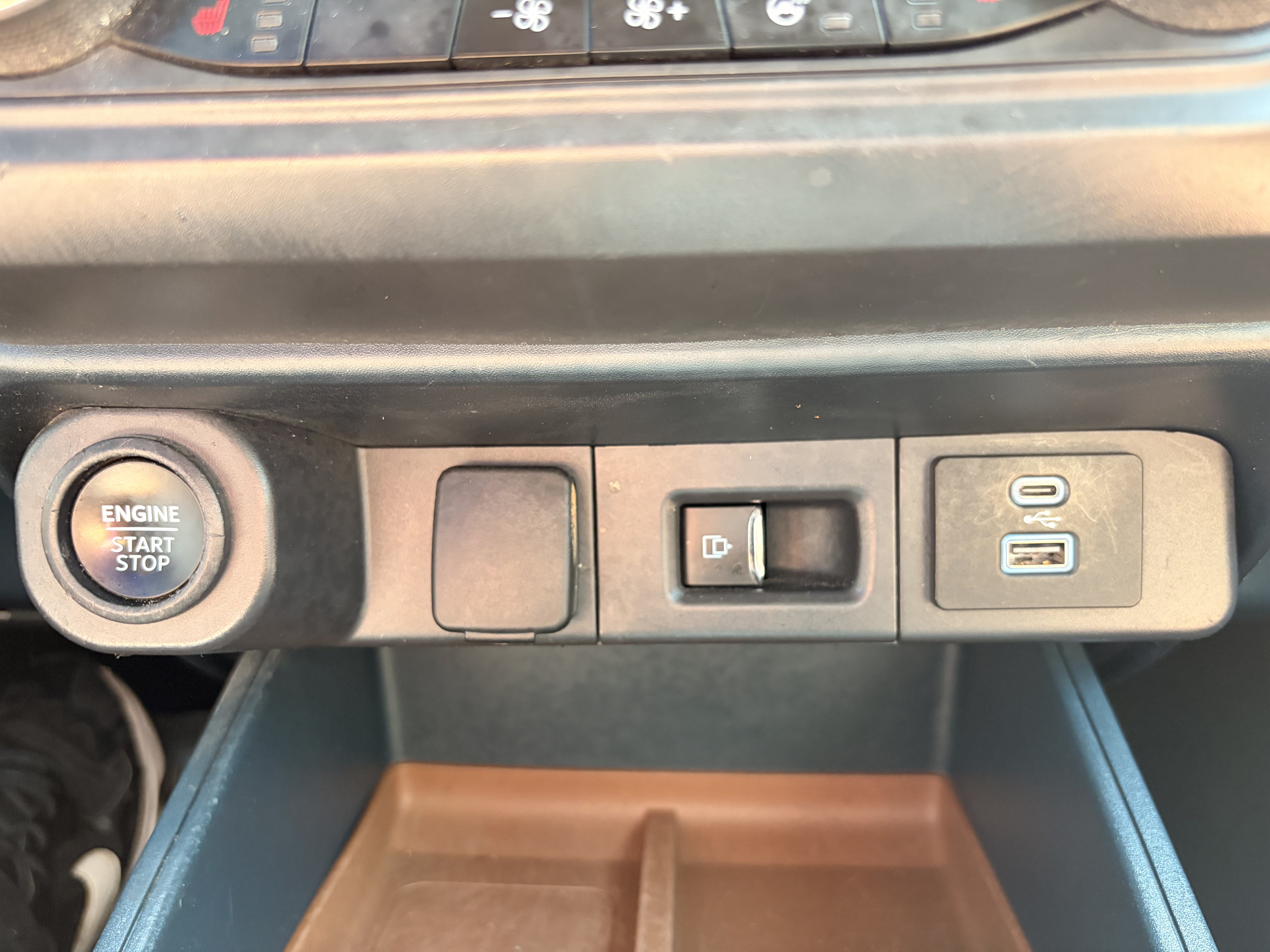 Certified 2024 Ford Maverick Lariat FWD image 21