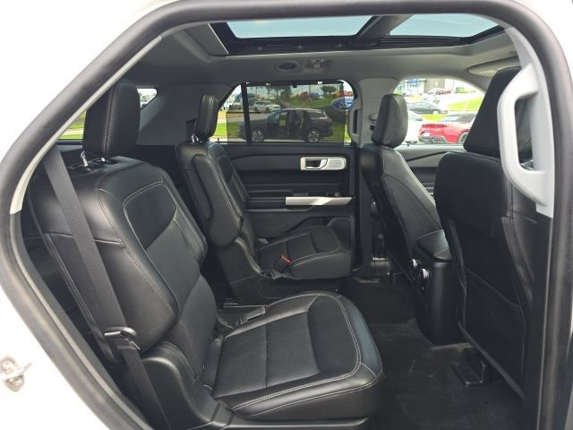 Certified 2023 Ford Explorer Limited w/ Limited Technology Package AWD/4WD image 19