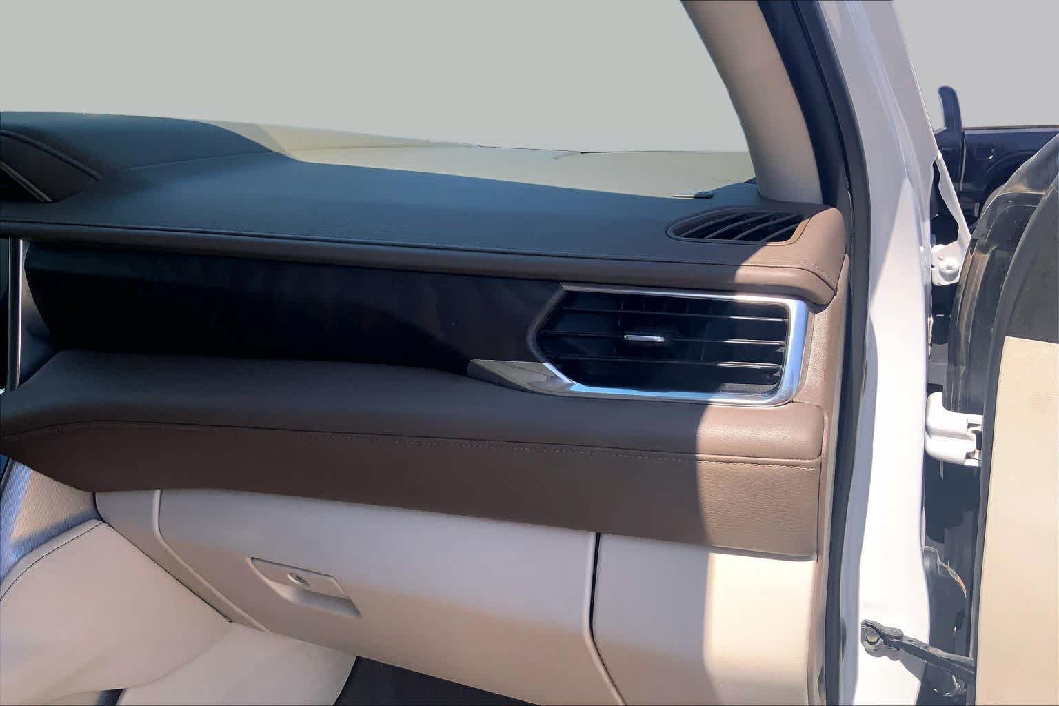 Used 2023 GMC Yukon Denali AWD/4WD image 19