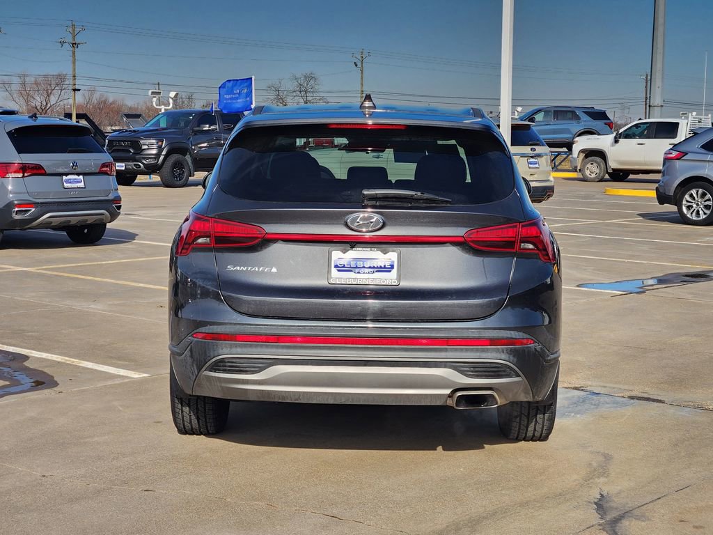 Used 2022 Hyundai Santa Fe SE image 4