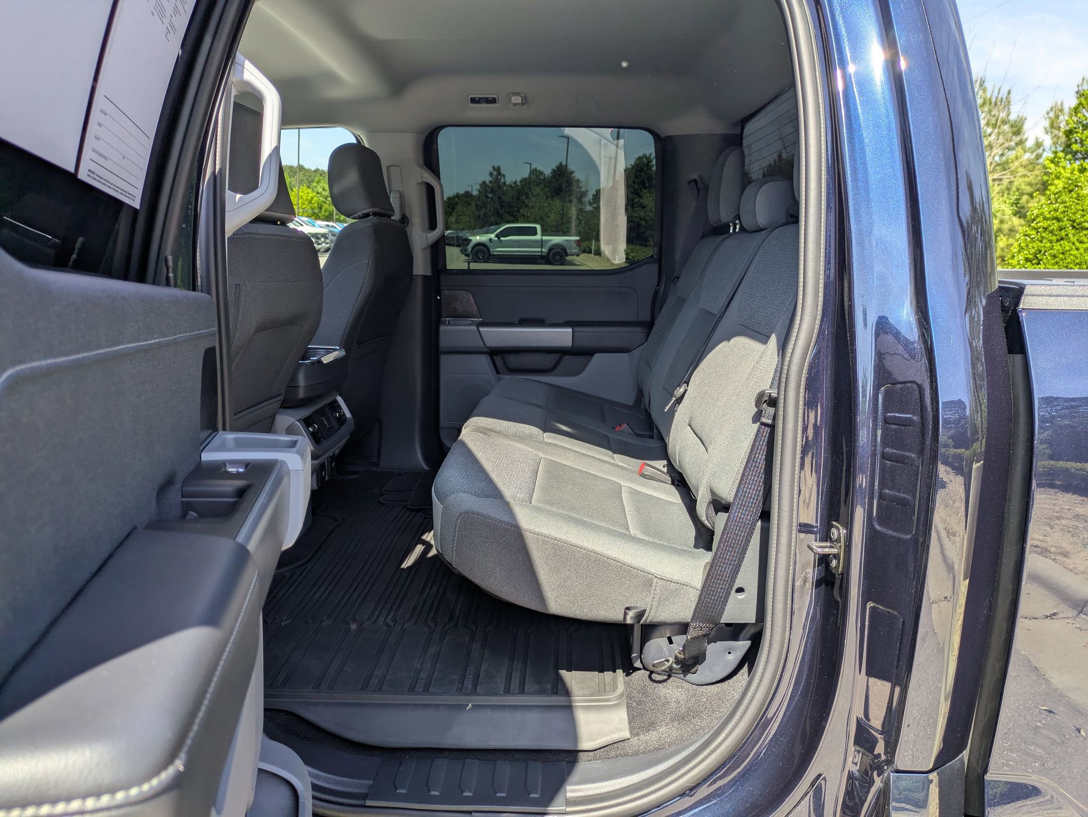 Certified 2025 Ford F150 Lightning XLT w/ Max Trailer Tow Package AWD/4WD image 32