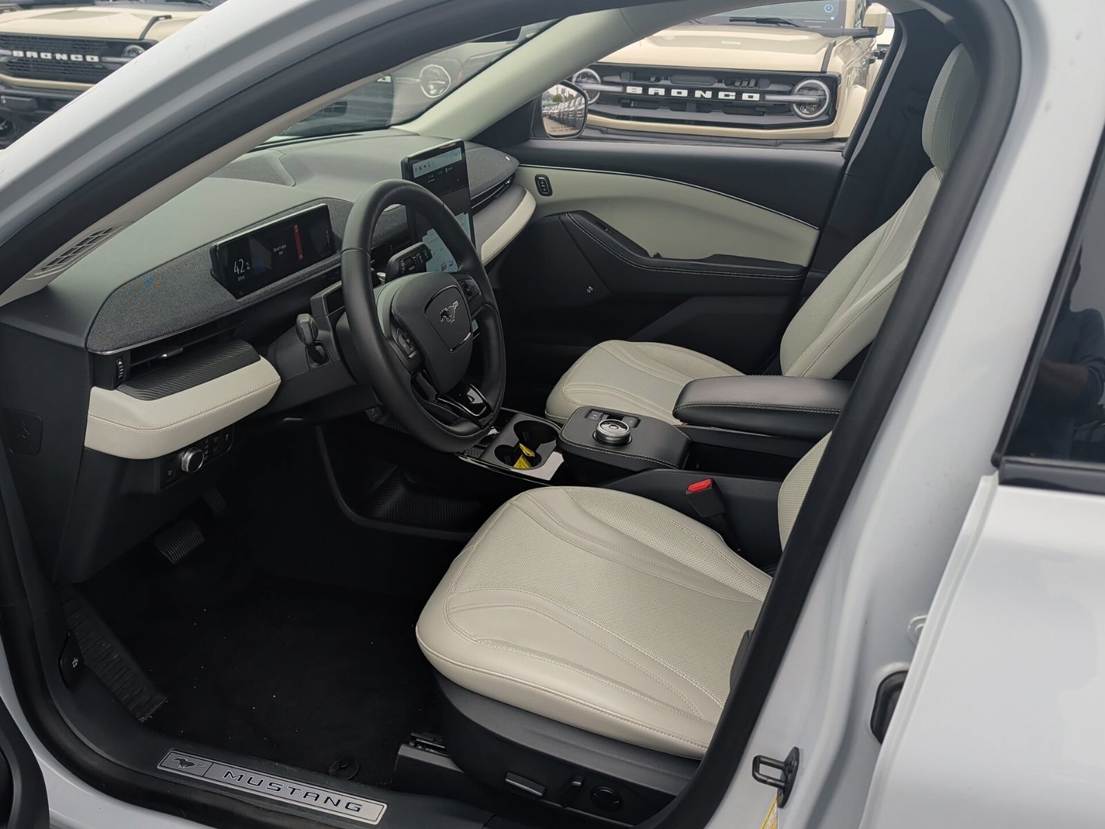 Certified 2022 Ford Mustang Mach-E Premium RWD image 14