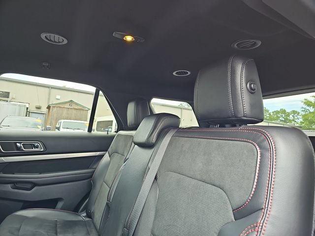 Certified 2019 Ford Explorer XLT w/ Equipment Group 202A FWD image 15