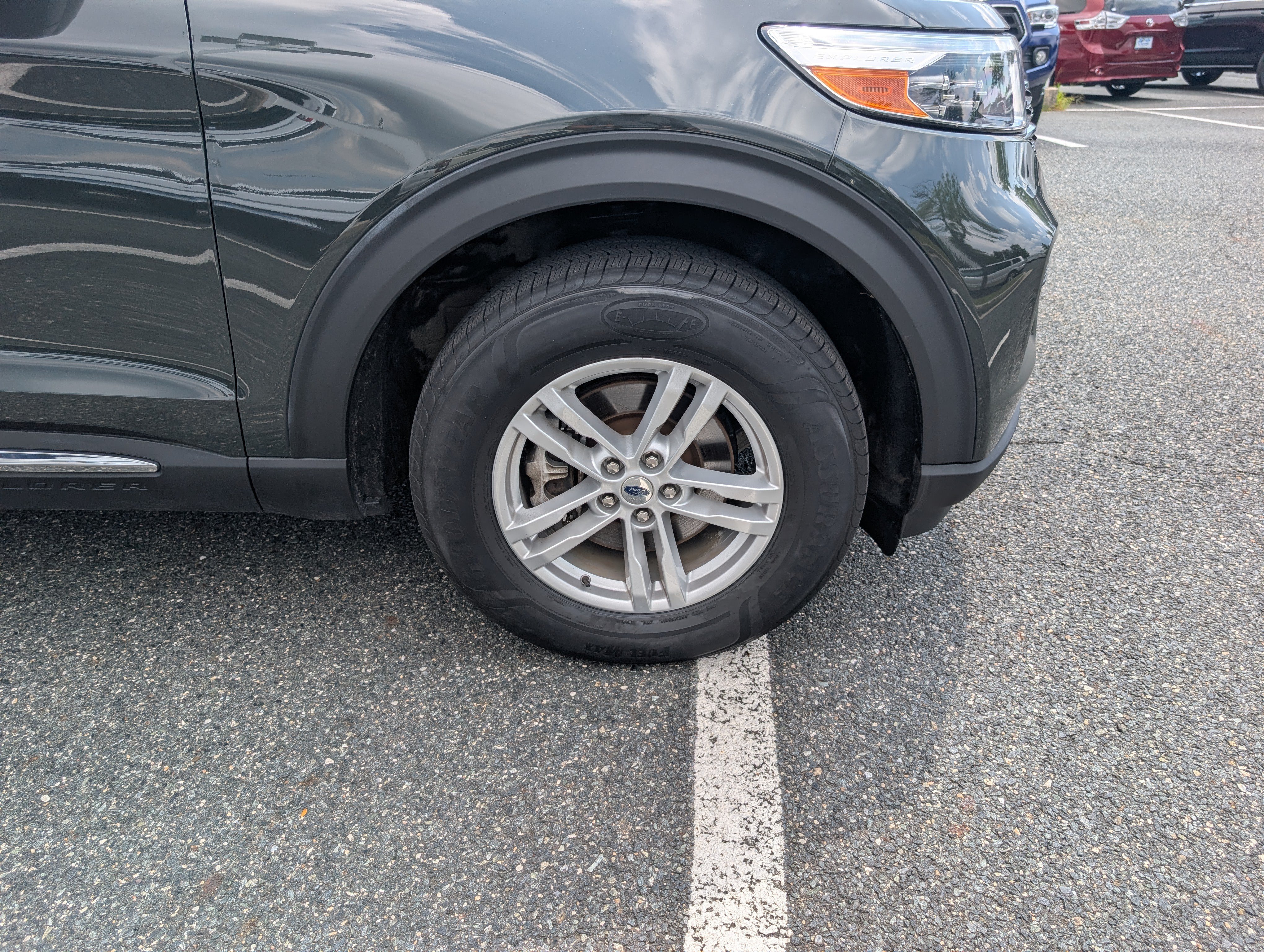 Certified 2023 Ford Explorer XLT AWD/4WD image 9