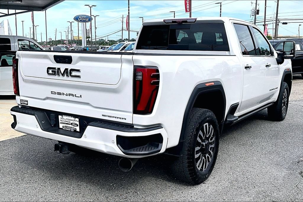 Used 2024 GMC Sierra 2500 Denali Ultimate AWD/4WD image 9