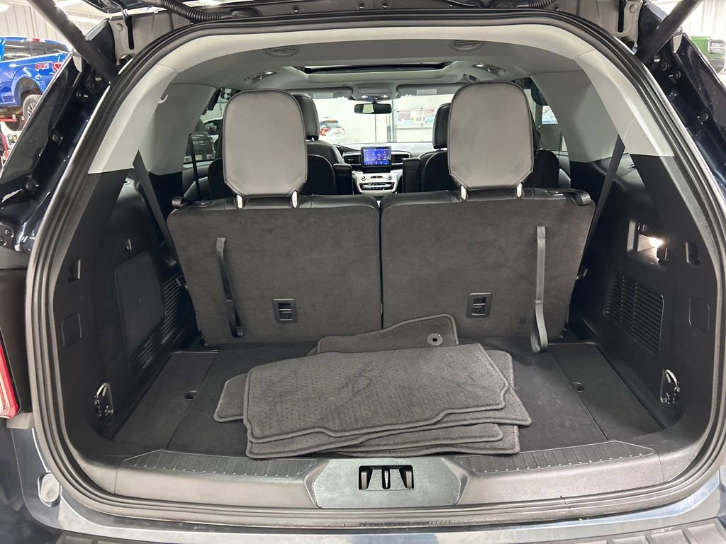 Certified 2024 Ford Explorer XLT w/ Equipment Group 202A image 32