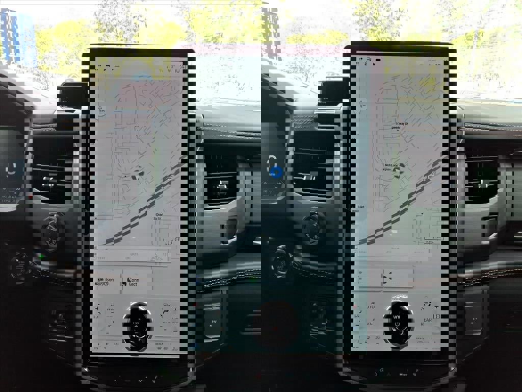 Certified 2024 Ford Expedition Max Platinum image 26