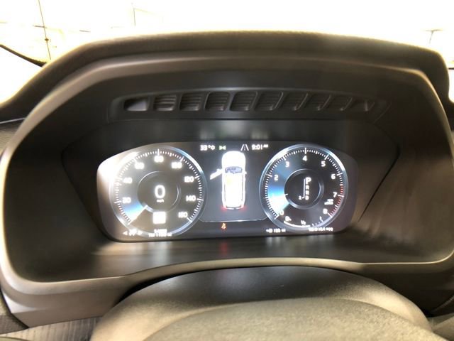 Used 2020 Volvo XC90 T6 Momentum image 14