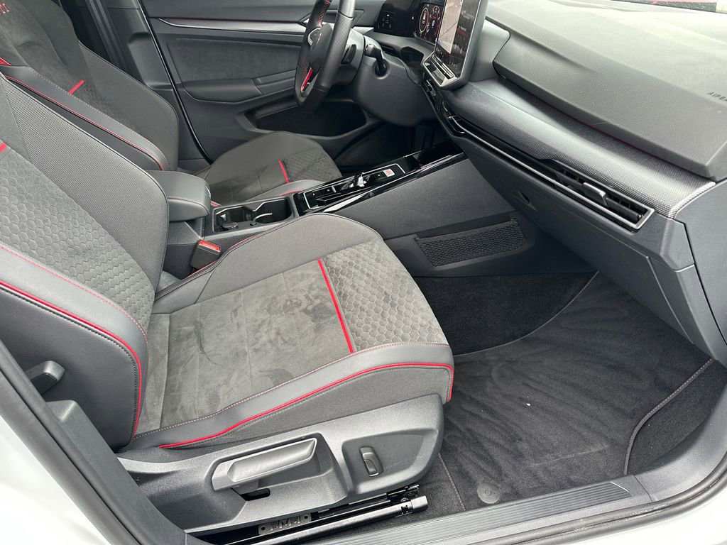 Used 2025 Volkswagen GTI SE FWD image 13