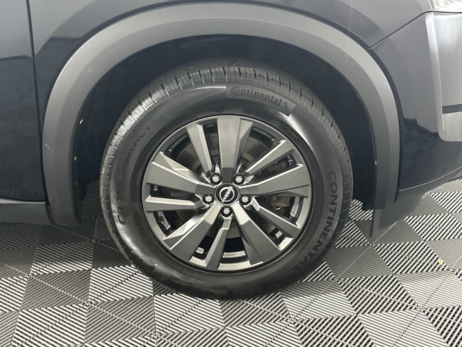 Used 2022 Nissan Pathfinder S AWD/4WD image 14