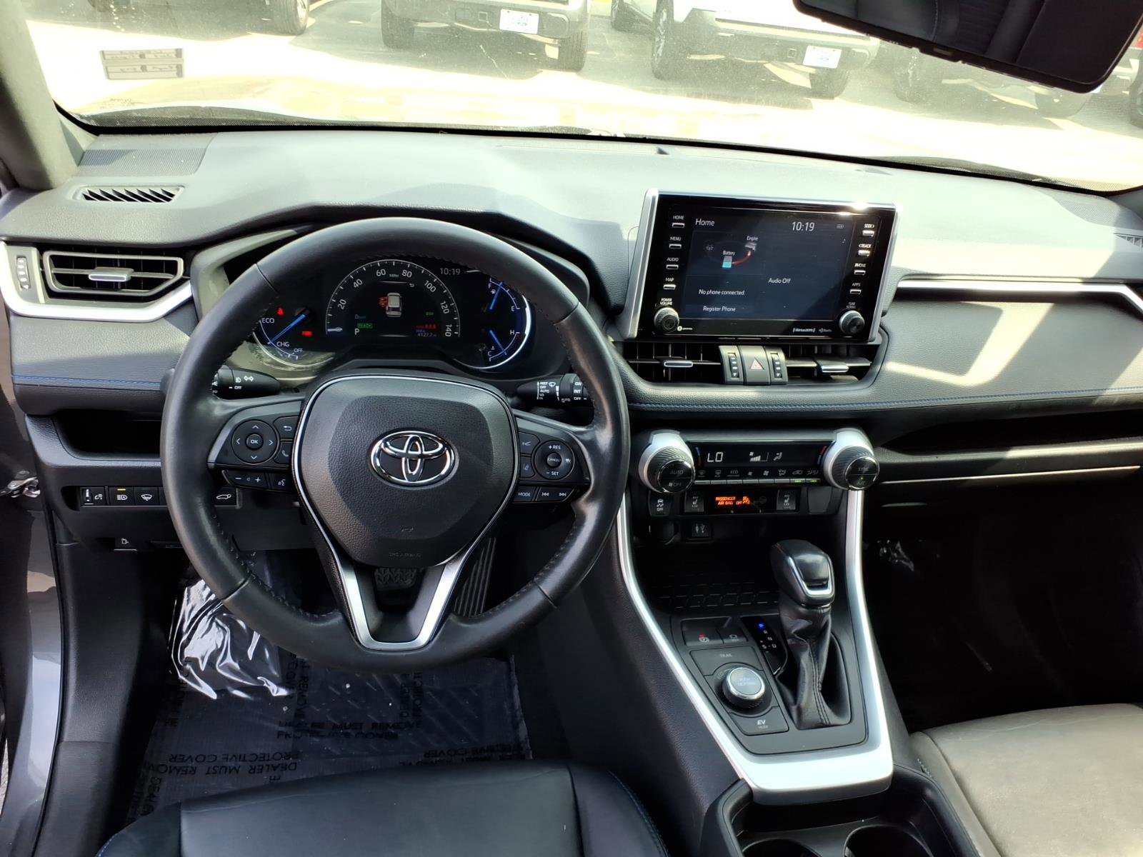 Used 2019 Toyota RAV4 XSE w/ XSE Weather Package AWD/4WD image 15