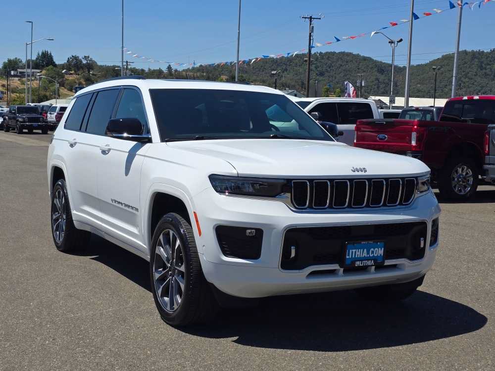Used 2024 Jeep Grand Cherokee L Overland w/ Trailer Tow Package AWD/4WD image 7