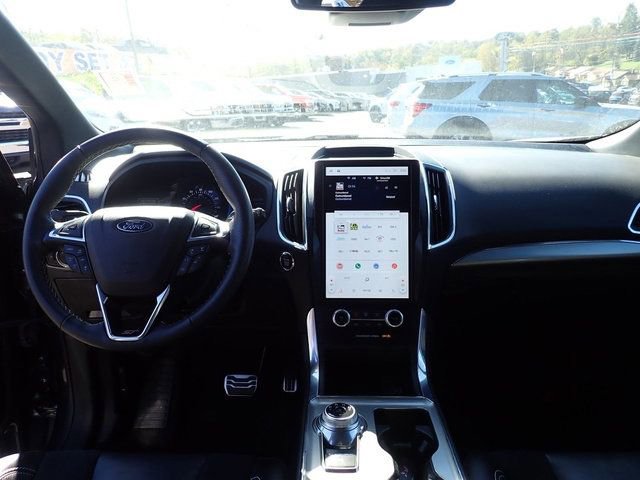 Certified 2024 Ford Edge ST image 20