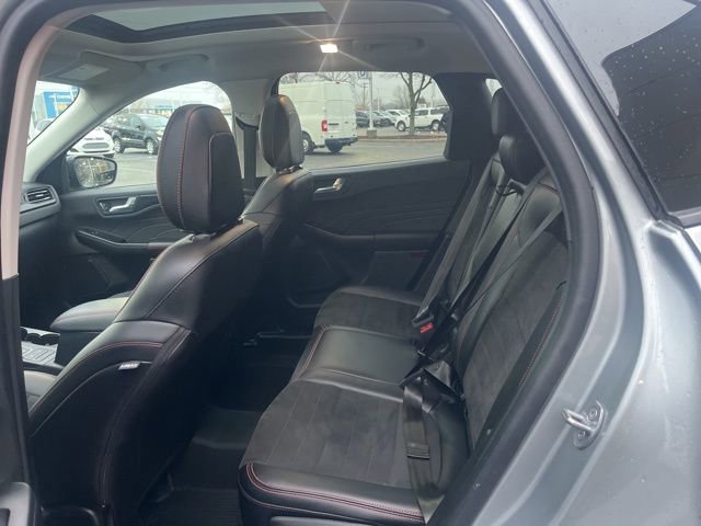 Certified 2022 Ford Escape SEL w/ SEL Stealth AWD Package image 16