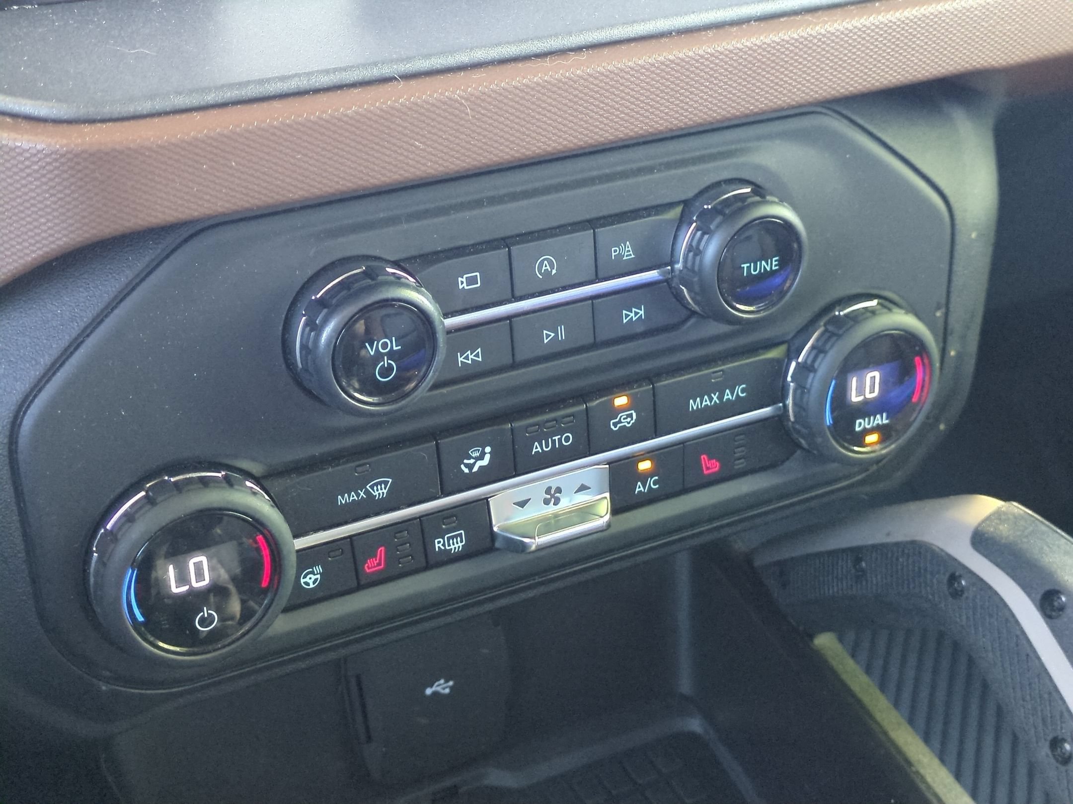 Certified 2024 Ford Bronco Outer Banks AWD/4WD image 22