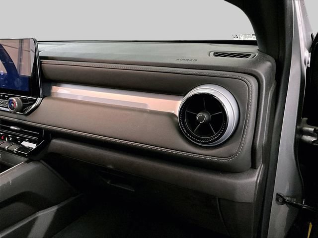 Used 2024 Chevrolet Colorado LT w/ LT Convenience Package AWD/4WD image 15