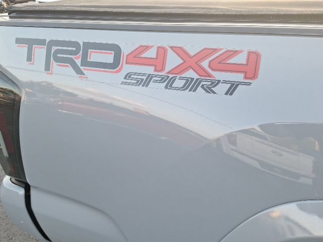 Used 2020 Toyota Tacoma TRD Sport w/ TRD Premium Sport Package AWD/4WD image 17