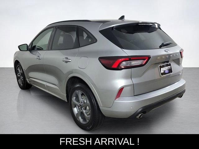 Certified 2023 Ford Escape ST-Line w/ Tech Pack #1 AWD/4WD image 5