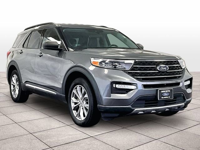 Certified 2022 Ford Explorer XLT w/ Equipment Group 202A AWD/4WD image 2