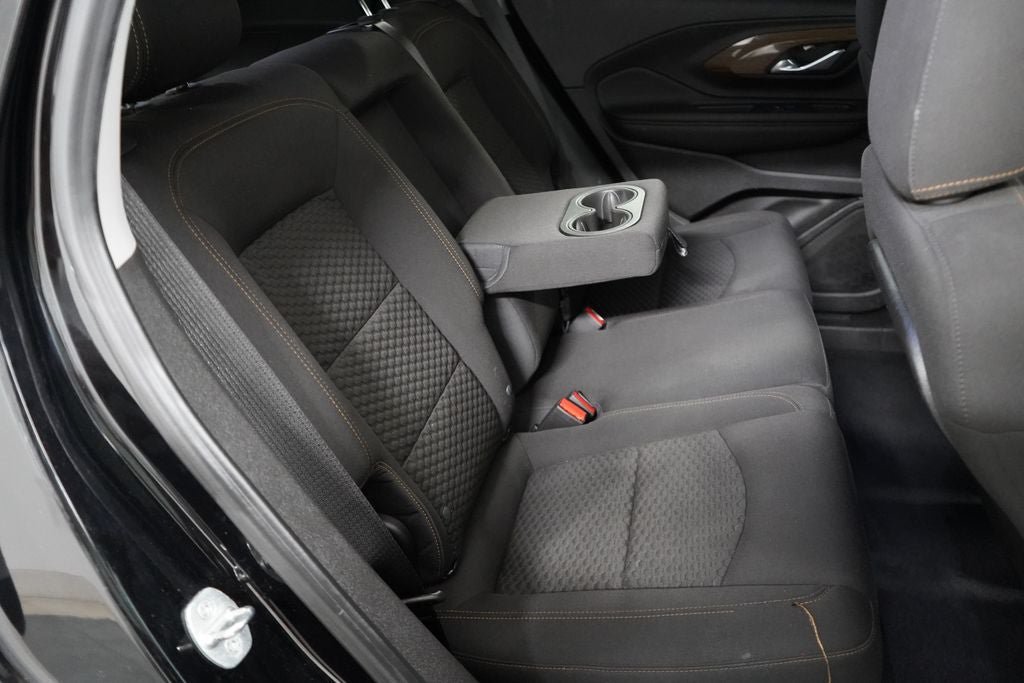 Used 2020 GMC Terrain SLE FWD image 30