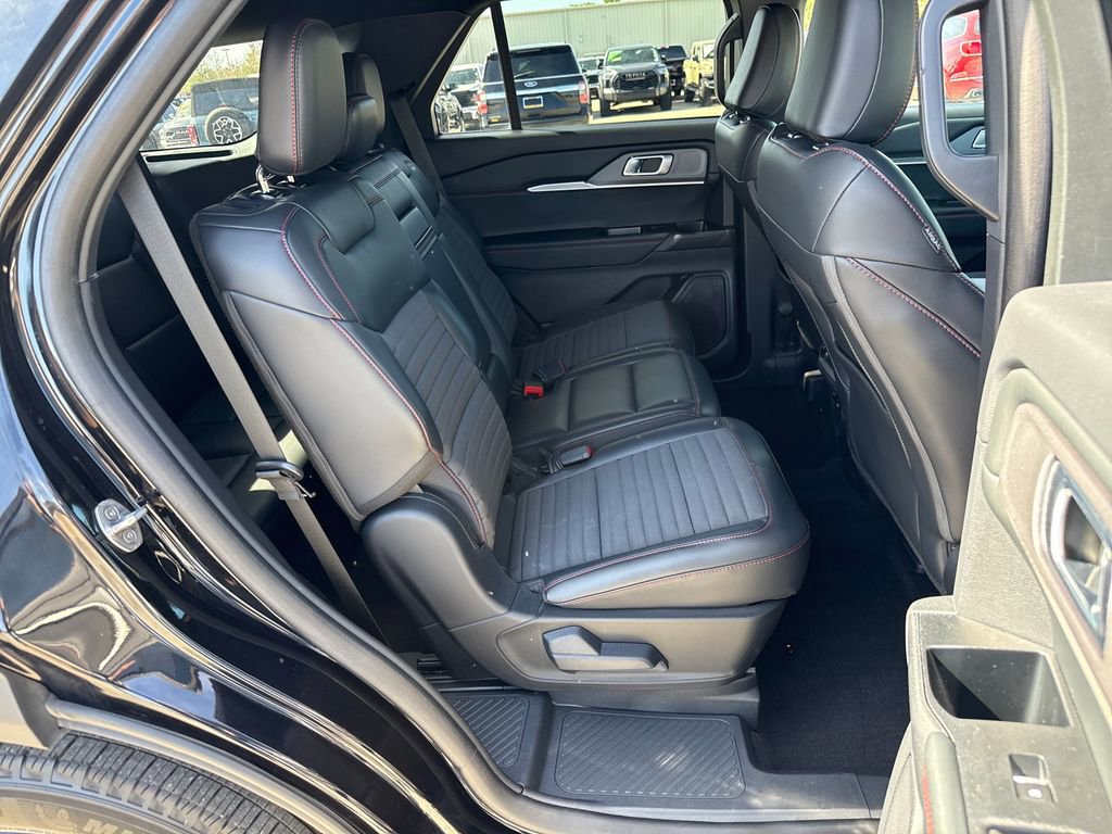 Certified 2025 Ford Explorer ST-Line image 27