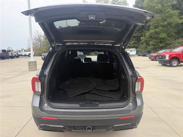 Certified 2025 Ford Explorer ST-Line w/ ST-Line Street Pack AWD/4WD image 9