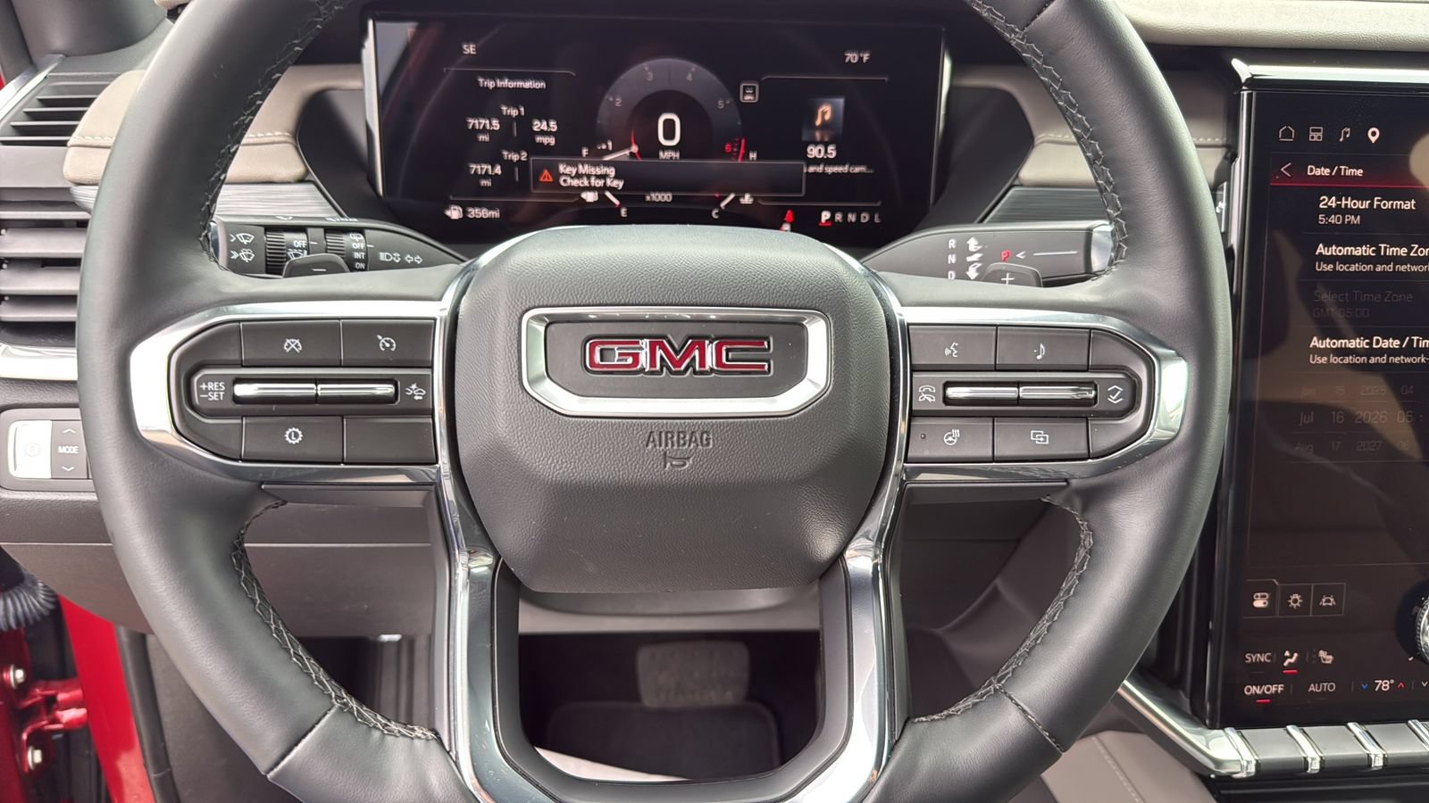 Used 2026 GMC Acadia Elevation w/ Elevation Premium Package FWD image 15