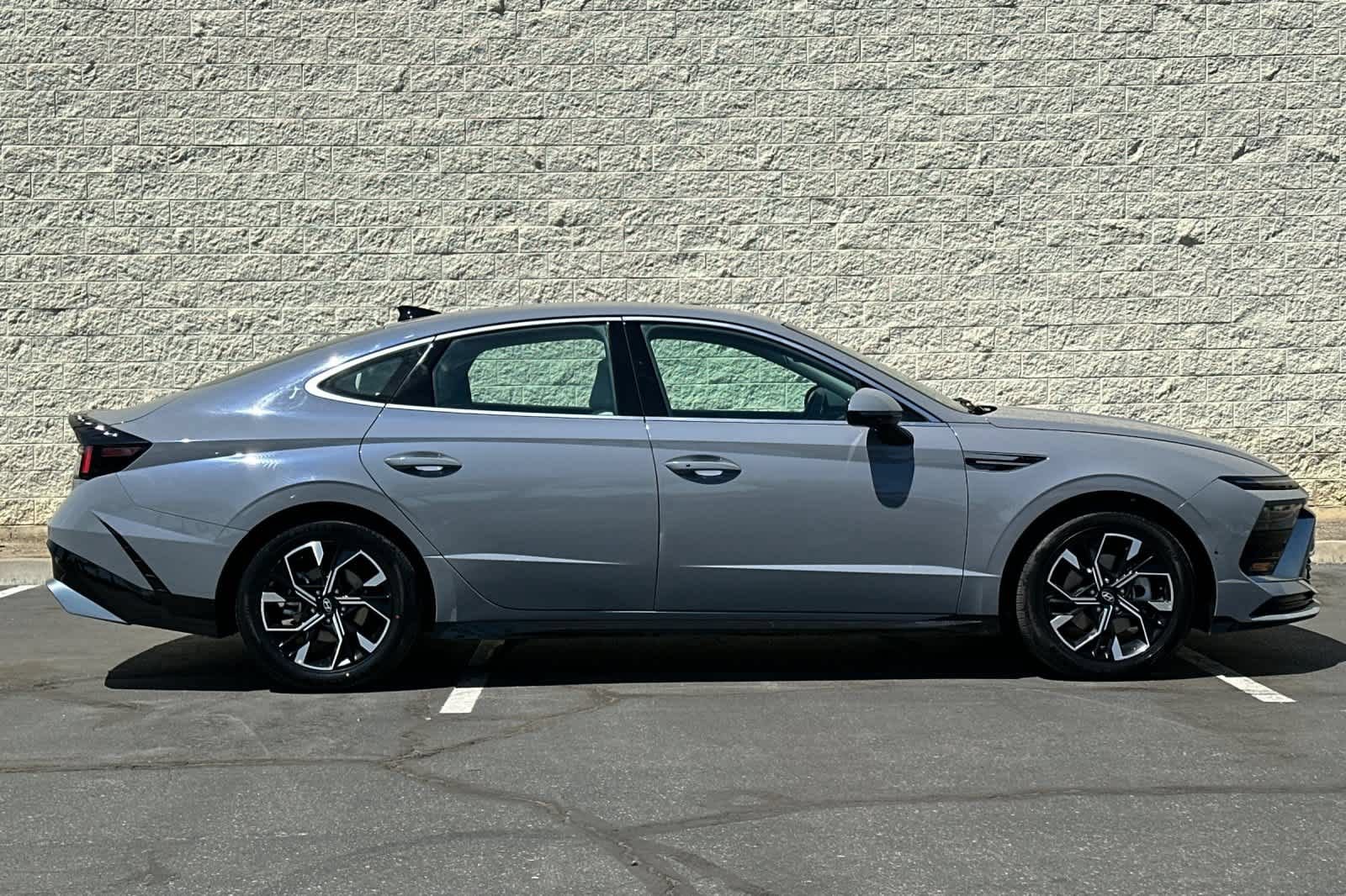 Used 2024 Hyundai Sonata SEL FWD image 9