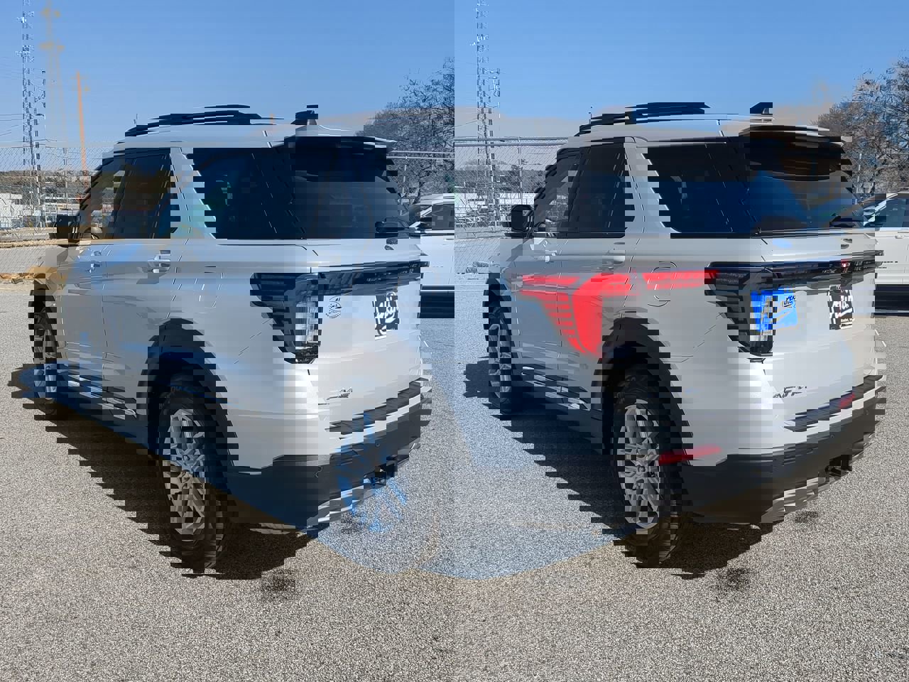 Certified 2025 Ford Explorer Active w/ Active Comfort Package image 2