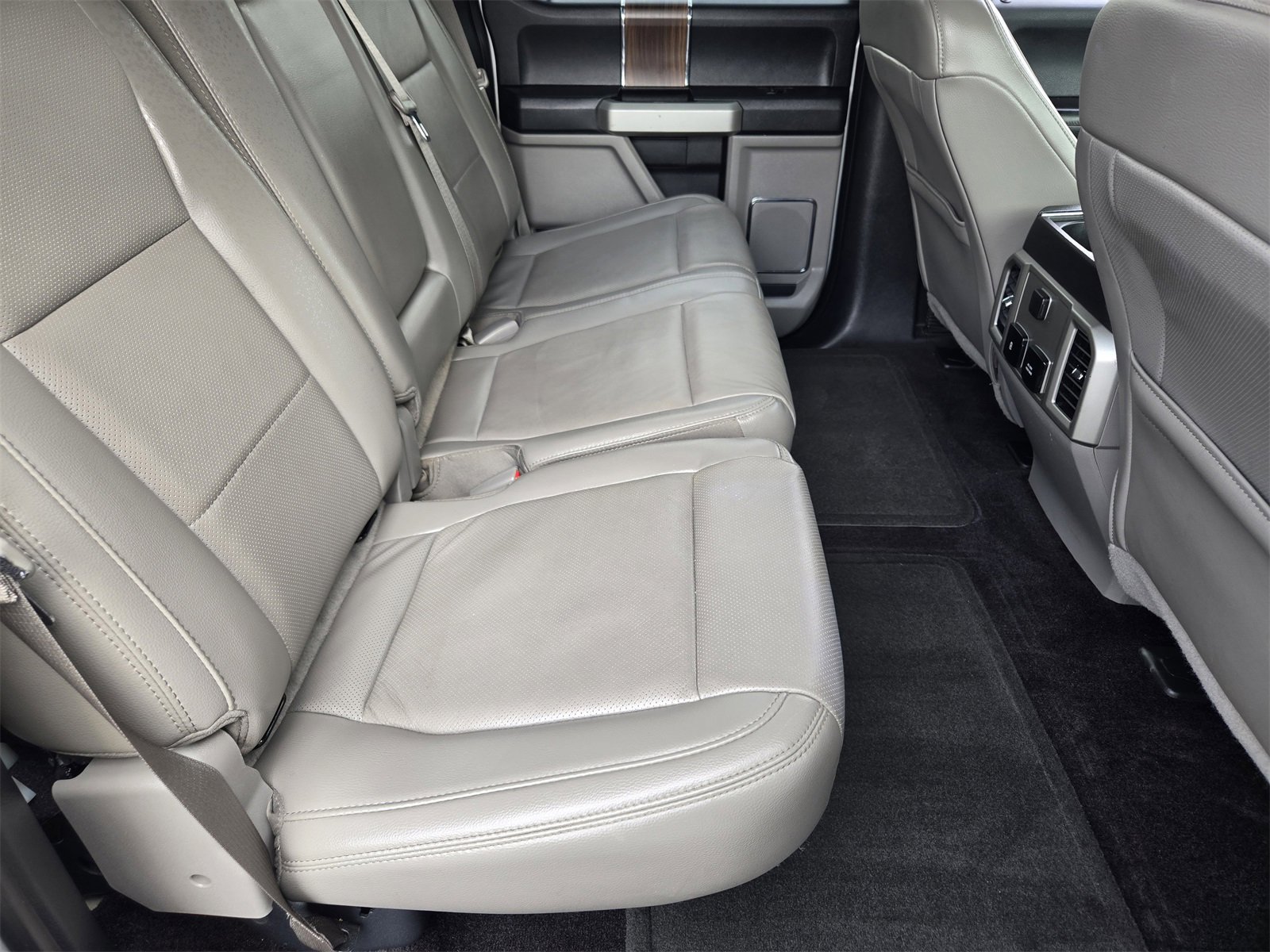 Certified 2017 Ford F150 Lariat image 30