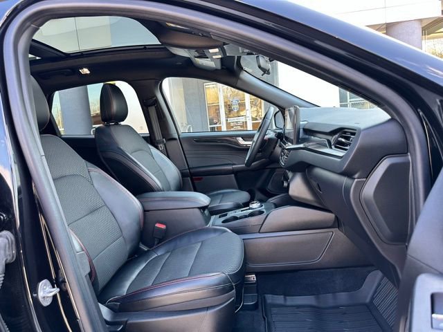 Certified 2023 Ford Escape ST-Line w/ Tech Pack #1 image 57
