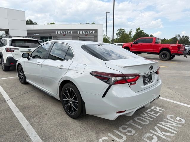 Used 2024 Toyota Camry SE w/ Convenience Package image 11